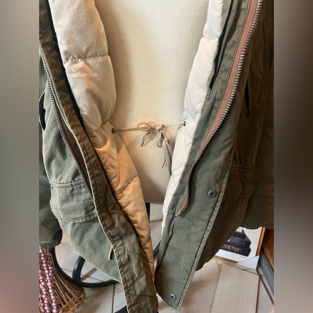 SOLD ——POLO By Ralph Lauren Down filled Khaki coat w a dyed lambskin fur collar. - Picture 11 of 13